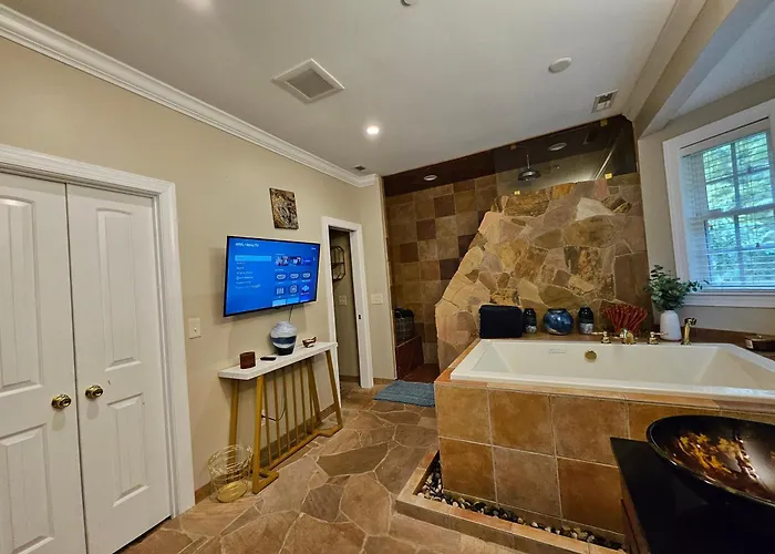 Heated Pool L Indoor Jacuzzi Tubs I Arcade L Outdoor Hot Tub