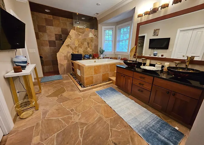 Heated Pool L Indoor Jacuzzi Tubs I Arcade L Outdoor Hot Tub *