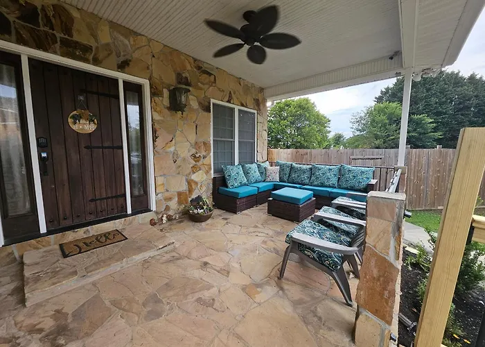 Heated Pool L Indoor Jacuzzi Tubs I Arcade L Outdoor Hot Tub * Winston-Salem