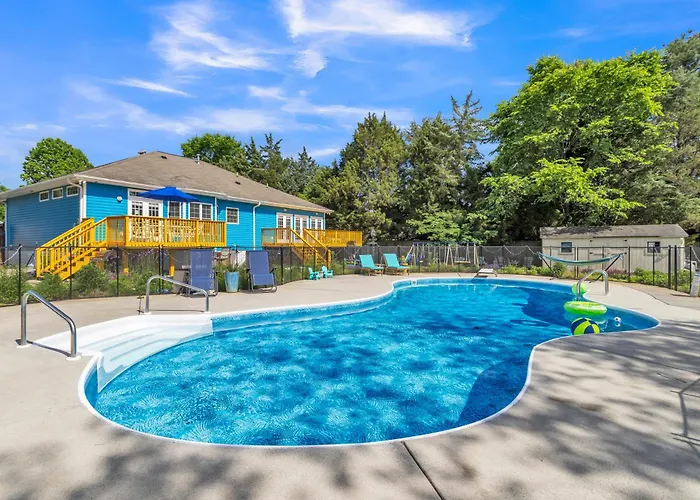 Heated Pool L Indoor Jacuzzi Tubs I Arcade L Outdoor Hot Tub Holiday home